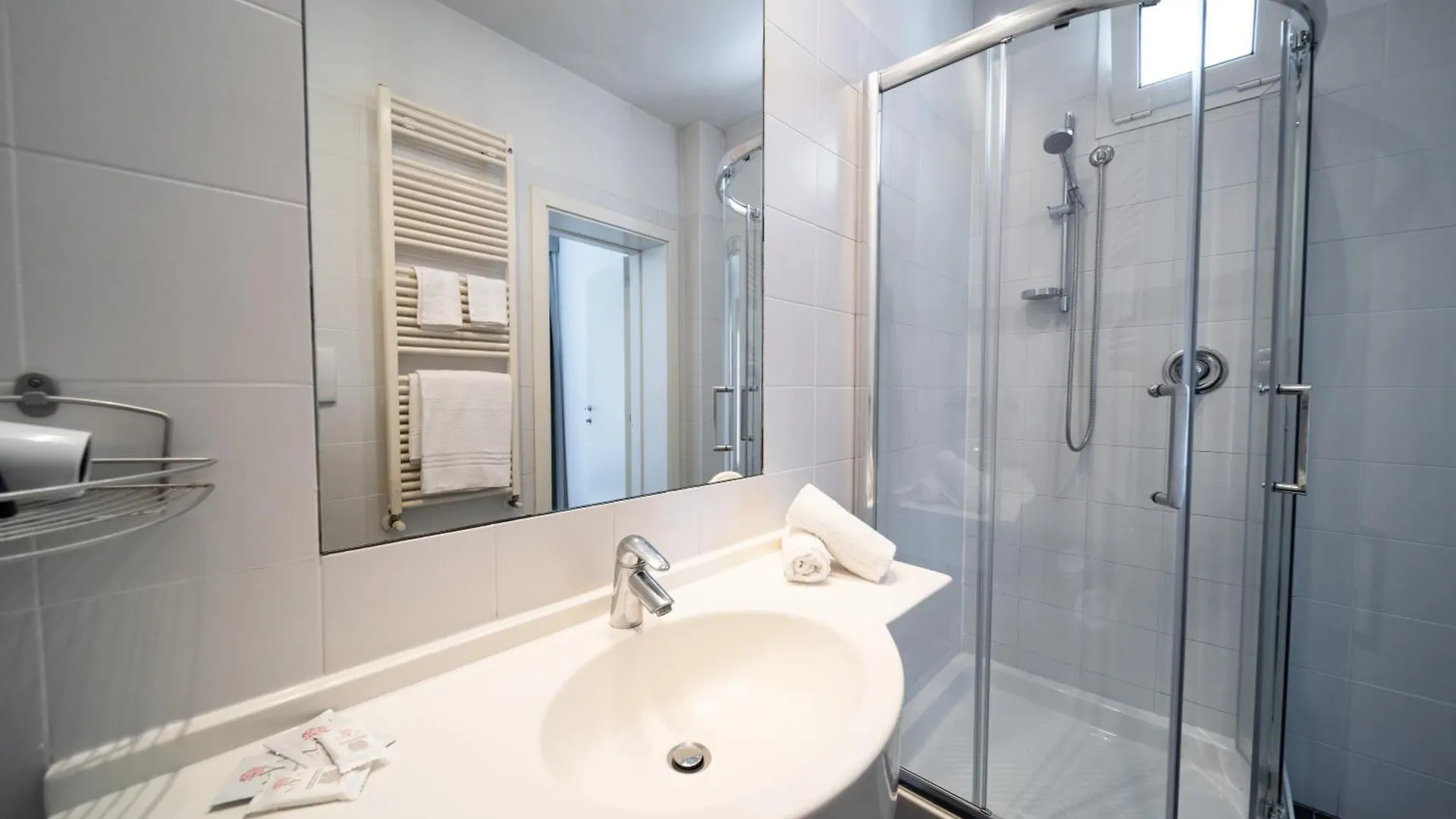 ****  Hotel Trieste Rimini Italy