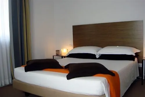 ****  Hotel Trieste Rimini Italy